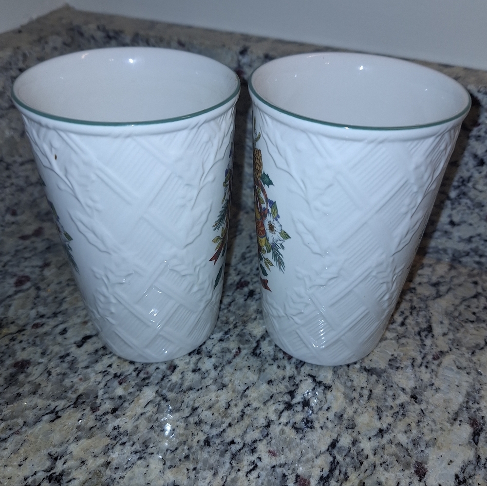 Vintage Mikasa Coffee Mugs~Festive Spirit~English Countryside~Tea Cups~Christmas - Picture 3 of 13